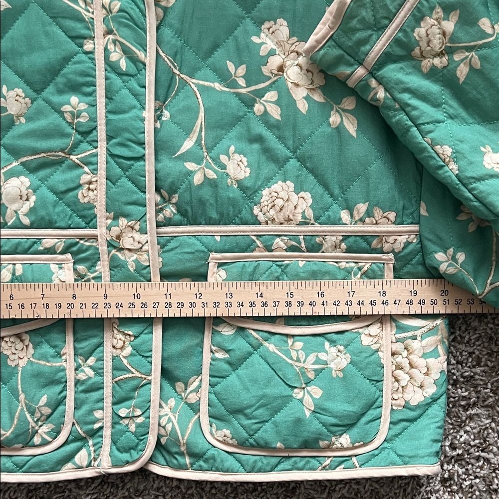 Like New! 7 For All Mankind Floral Quilted Jacket in Size M - Picture 10 of 16